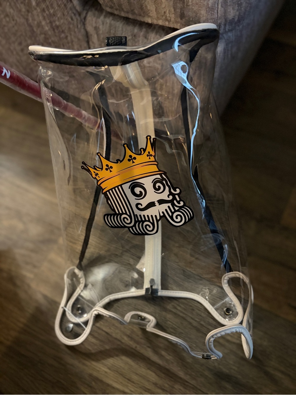 Malbon King of Hearts Stand golf bag w/matching towel. - Picture 11 of 15